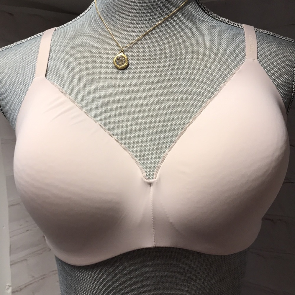 CALVIN KLEIN BRA micro-foam cups t- shirt bra blush cream size 36 B